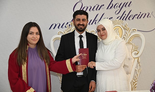 Takvimlerdeki 24.04.2024 tarihi nikah müracaatlarında Selçuklu Belediyesi’nde de yoğunluğa neden oldu