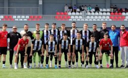 Burhaniye Belediyespor U-18 Ekibi, Türkiye Şampiyonası’na son 24 cinsinde veda etti