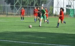 U13-U15 Kız Futbol Ligi’nde birinci düdük çaldı